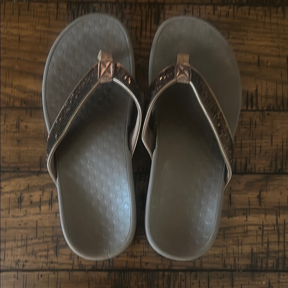 Vionic Women's Flip Flop Sandals - Bronze Brown Metallic